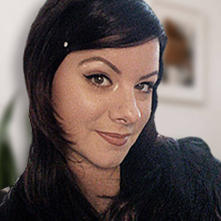 Love Expert Wren headshot